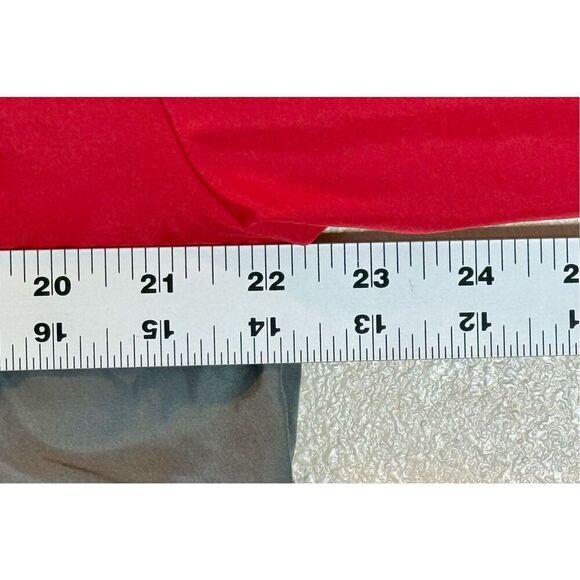 NWOT Universal Studios Wizarding World of Harry Potter Gryffindor Windbreaker S - Picture 10 of 10